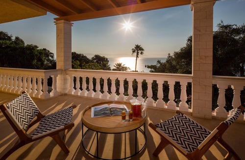 Benitses Villa | Villa Olea -private infinity pool, stunning sea views, fast internet, sleeps 10+