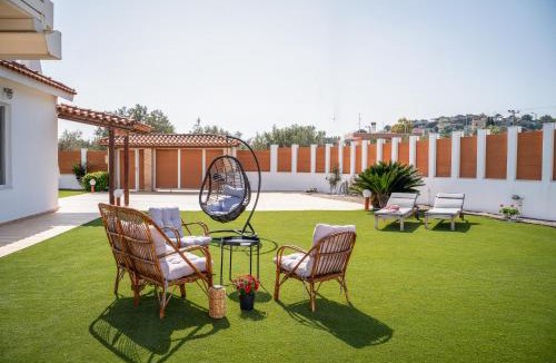 Anavyssos Villa | Villa Oneiron