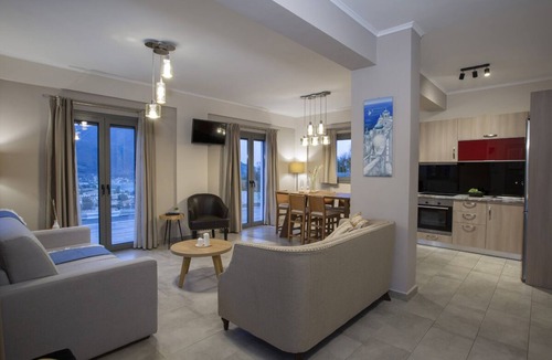 Pondi Villa | Villa Ostria with Sea Views & Private Pool