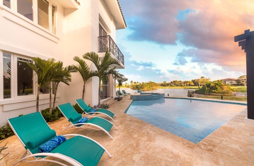 Bavaro Villa | Villa Paraiso by Fantasia Villas