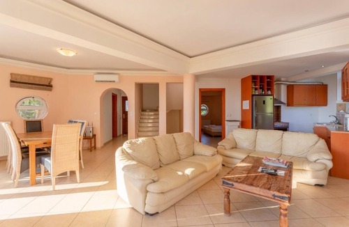 Agia Triada Villa | Villa Pelagos - Five Bedroom Villa, Sleeps 10