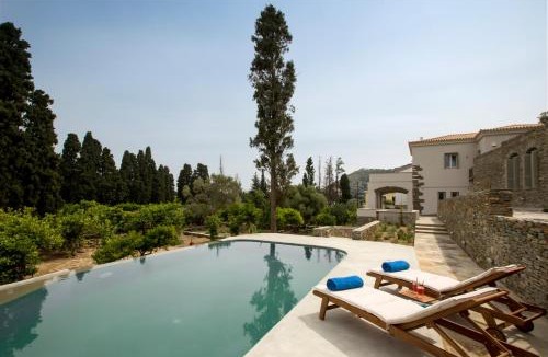 Andros Town Villa | Villa Perivoli in Lemon Orchard