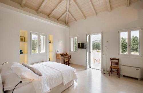 Andros Town Villa | Villa Perivoli in Lemon Orchard