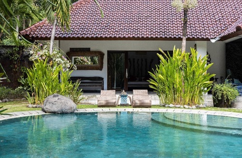 Umalas Villa | Villa Permata Umalas - Relaxing Tropical Oasis