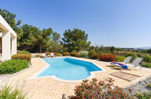 Gennadi Villa | Villa Phoebe Gennadi