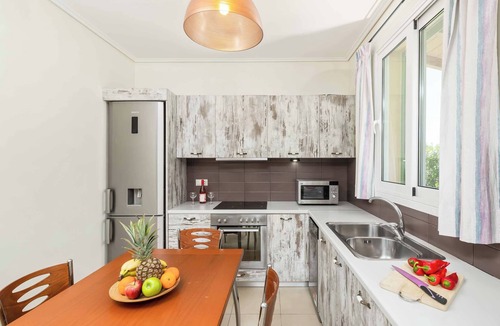 Almiros Beach Villa | Villa Pitteri - Two Bedroom Villa, Sleeps 4