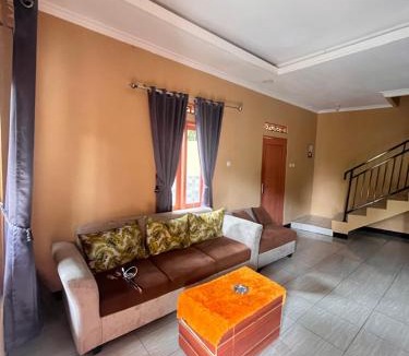 Cisarua Villa | Villa Pondok Aurora