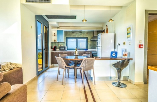 Nopigia Villa | Villa Pounentes, a few meters from Nopigia Beach !