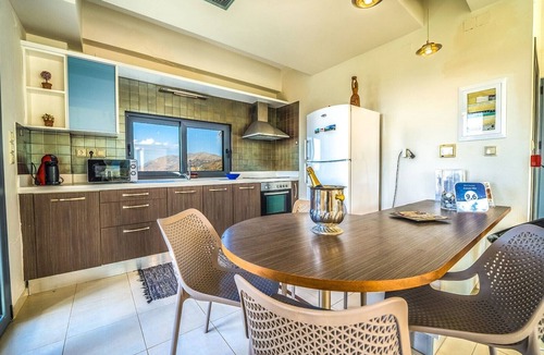 Nopigia Villa | Villa Pounentes, a few meters from Nopigia Beach !