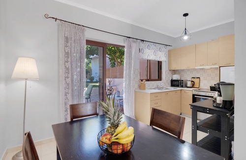 Vlicho Villa | Villa 'Prolithia 1' with Sea View, Wi-Fi and Air Conditioning