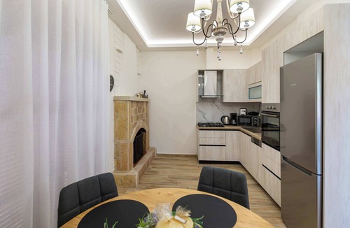 Gefira Mpania House | Villa Psani Beachfront Escape With Garden