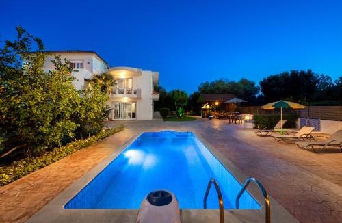 Kremasti Villa | Villa Rea Luxury 5 bdrs with swimming pool