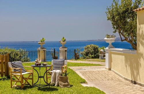 Minia Villa | Villa Rhoe