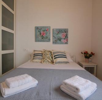 Naxos Villa | Villa Rouvis with outdoor Hot Tub