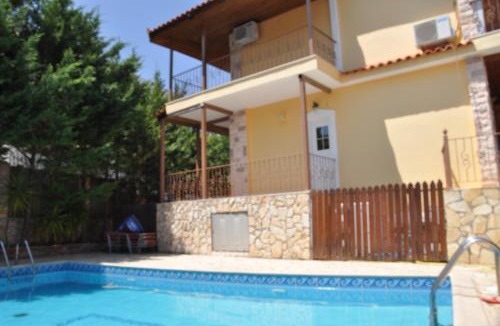 Kato Almiri House | Villa Saron