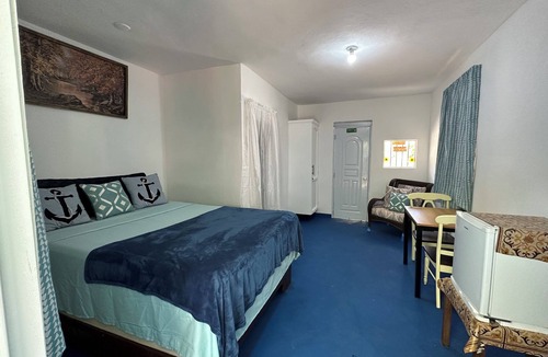 La Cienaga Bed & Breakfast | Villa Sea Foam Shore
