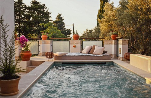 Zia Villa | Villa Sea View Gem Steps to Zia Square Hot Tub