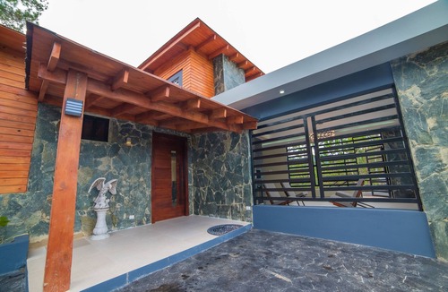 Constanza Villa | Villa Segura Vicente