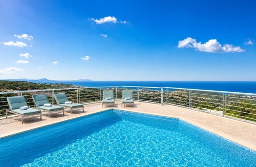 Roussospiti Villa | Villa Selini - Three Bedroom Villa, Sleeps 6