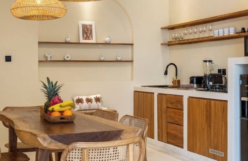 Batu Bolong Villa | Villa Sen4 3BDR - 3 Min Echo Beach