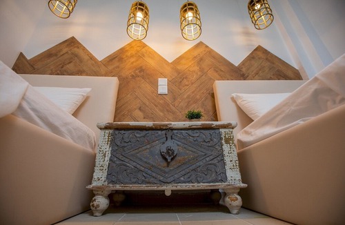 Tselendata Villa | Villa Serenity sleeps 9!