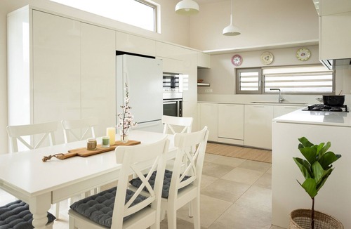 Archanes Villa | Villa - Sleeps 10 - Pool - Parking - Pool Table