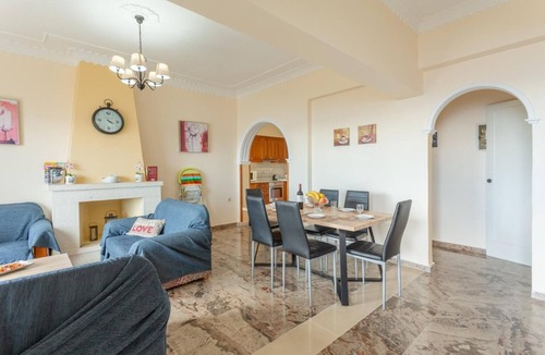 Nisaki Villa | Villa Sofia - Four Bedroom Villa, Sleeps 8