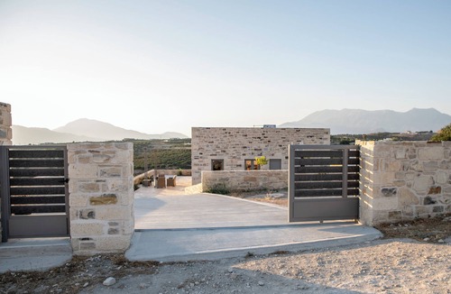 Pitsidia Villa | Villa Sofita Komos View