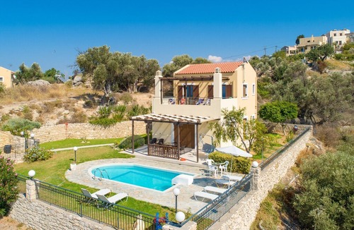 Maroulas Villa | Villa Spiridoula: Large Private Pool, Sea Views, A/C, WiFi