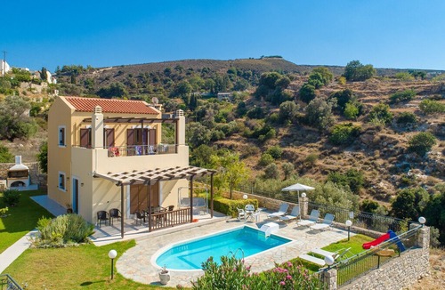Maroulas Villa | Villa Spiridoula: Large Private Pool, Sea Views, A/C, WiFi