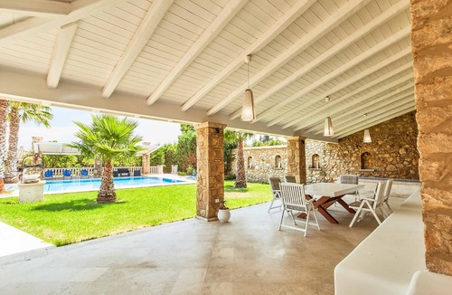 Drosia Villa | Villa St Dennis - Three Bedroom Villa, Sleeps 6