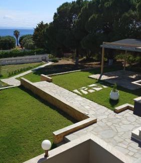 Nikita Villa | Villa Stadi