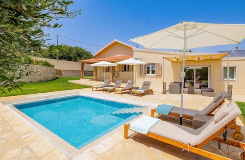 Velonades Villa | Villa Stamatella by Villa Plus