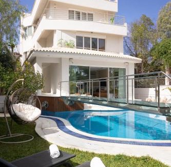 Glyfada Villa | Villa Stefani with Private Pool