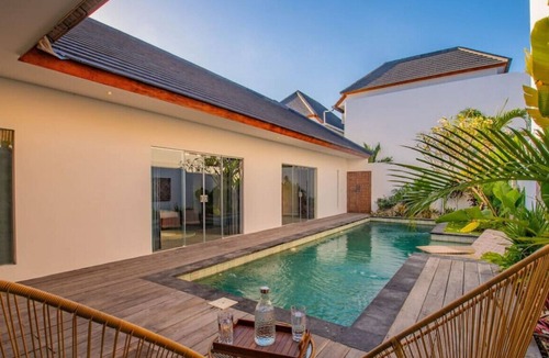 Drupadi Villa | Villa Surya · Seminyak beach, rice field view 2 bedroom villa