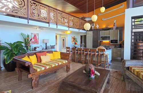 Arue Villa | Villa Ta'u Here by Tahiti Homes, incredible architect-designed villa: pool and view
