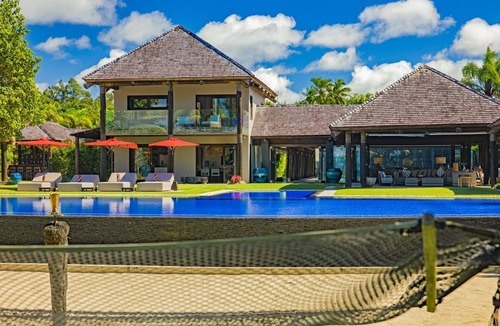 Pacific Harbour Villa | Villa Takali - Pacific Harbour Fiji - Private Beachfront Villa -