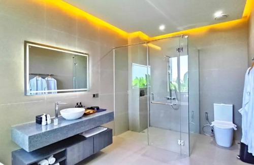 Kuta Villa | Villa Teraumn
