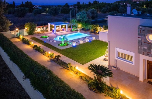 Filerimos Villa | Villa Telchini - Four Bedroom Villa, Sleeps 8