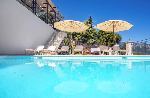 Evgiros Villa | Villa Thea Ponti - Three Bedroom Villa, Sleeps 6