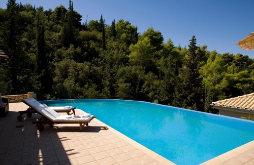 Tsoukaladhes Apartment | VILLA TIMOKLIA
