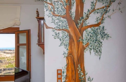 Glinado Villa | villa victor , panoramic view, family and pet friendly, near the beaches.