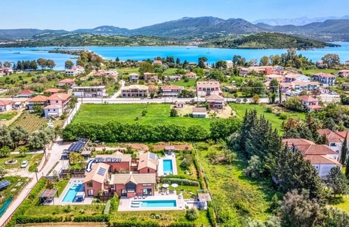 Lygia Villa | Villa Water by Villa Plus