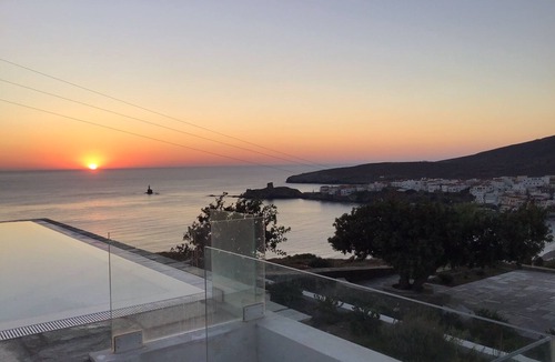 Paleopolis House | Villa with amazing sea view of the Agean sea and “chora”