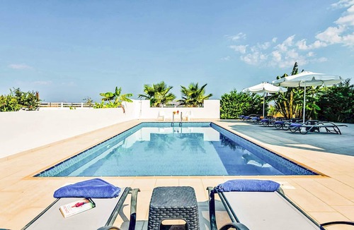 Zipari Villa | Villa Xenos Tria - Four Bedroom Villa, Sleeps 8