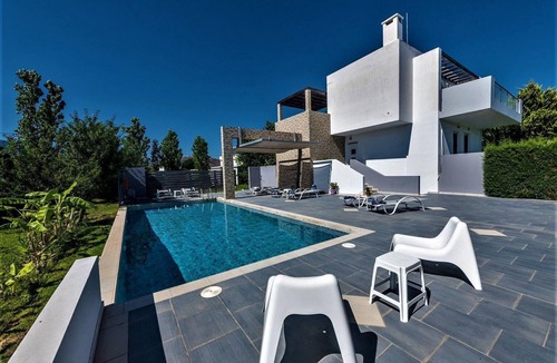 Zipari House | Villa "Xenos" with view of the water