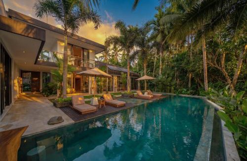 Peliatan Villa | Villa Yuka - Luxury 5BR Ubud Villa, 15m Pool & Jungle Views