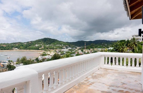 Barrio La Fortaleza Vieja Apartment | Villas Hillside apt 3
