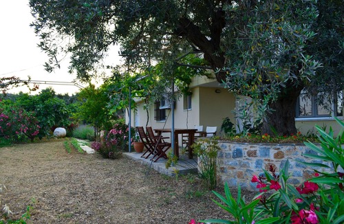 Skiathos Apartment | VILLAS ZOE, APARTMENT, Spectacular Views, Privacy, Peaceful Location