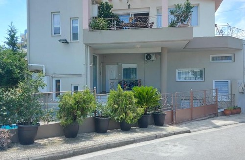 Volos City Centre Apartment | Violet Studio με πισίνα